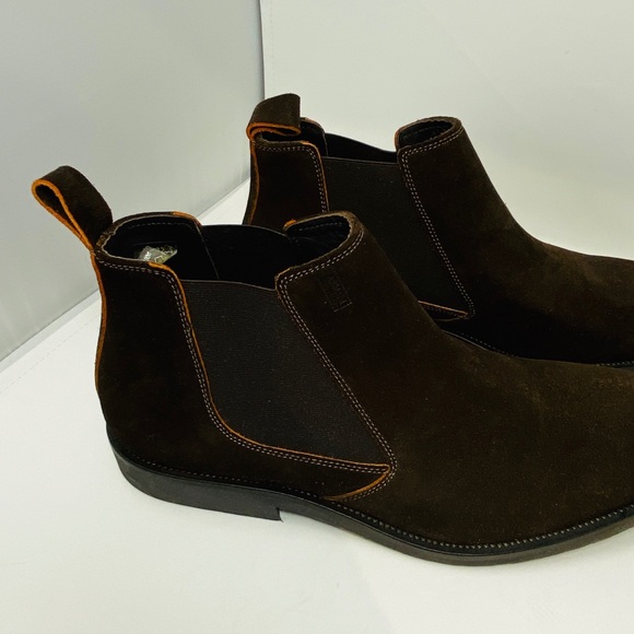ARMANI COLLEZIONI**Brown Suede Boots**US 11*$895 - Picture 2 of 7